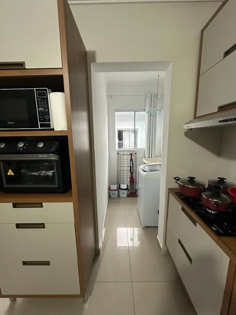 Apartamento EDÉSIA B-303 - Dois dormitórios - 1 suíte Florianópolis